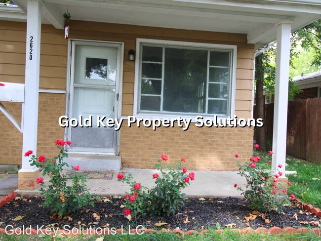 Foto del edificio - 3 br, 1 bath House - 2620 E 6th St