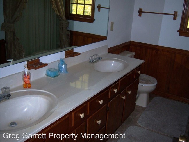 Building Photo - 3 br, 2.5 bath House - 209 Heavens Way