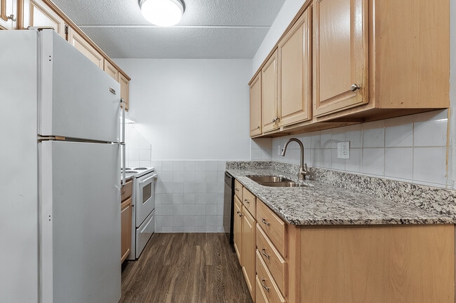 Building Photo - The Marshall Street Apartments