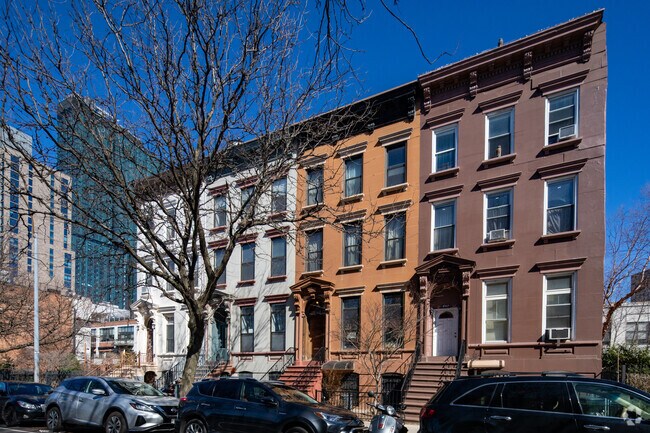 Building Photo - 543 Dean St