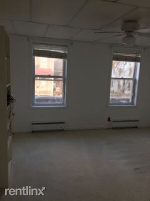 Building Photo - 532 Carpenter Ln