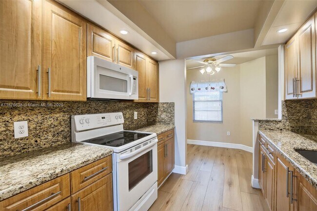Building Photo - 1500 SW 131st Way
