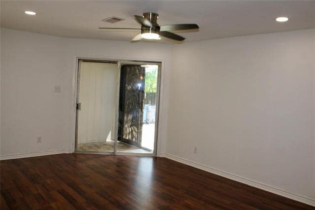 Building Photo - 4726 Jade Dr