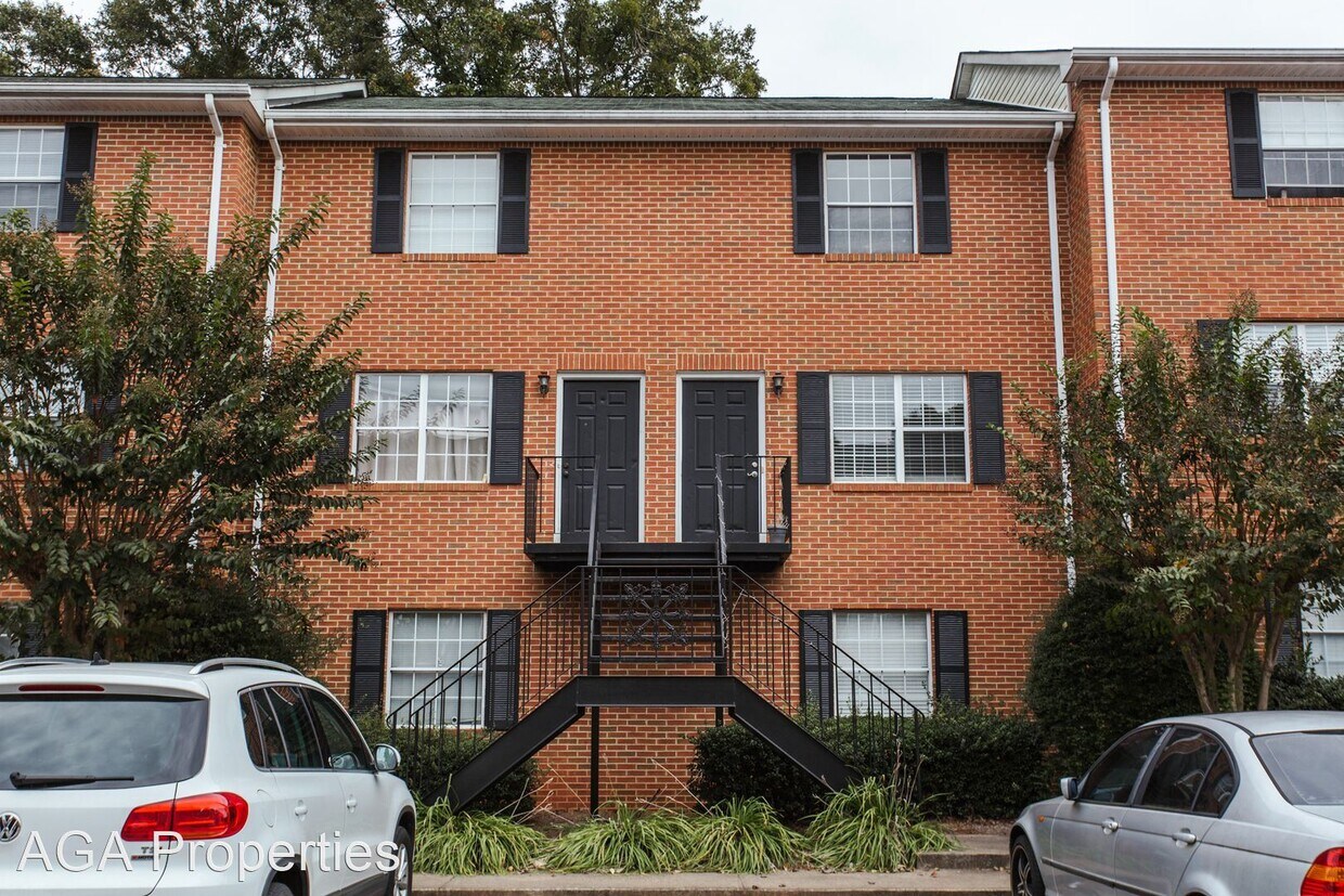 4 br, 2 bath House 2165 S Milledge Ave, House for Rent in