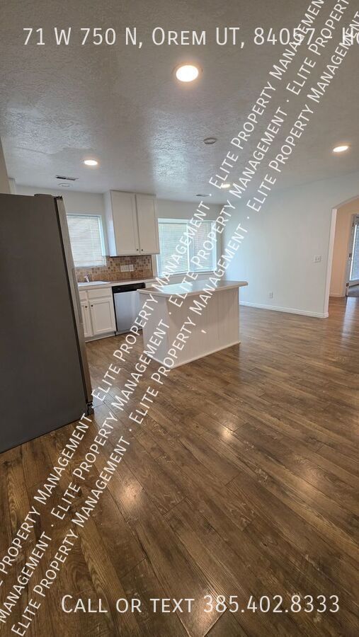 Building Photo - 71 W 750 N