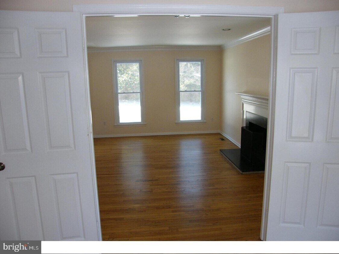 11325 Bedfordshire Ave, Potomac, MD 20854 House Rental in Potomac, MD