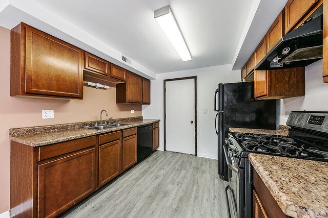 Foto del edificio - 329 Kirkwood Cir