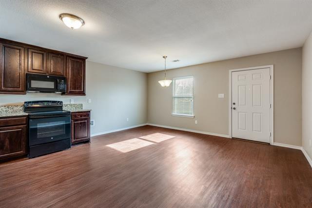 Foto del edificio - 1824 Village Park Trail