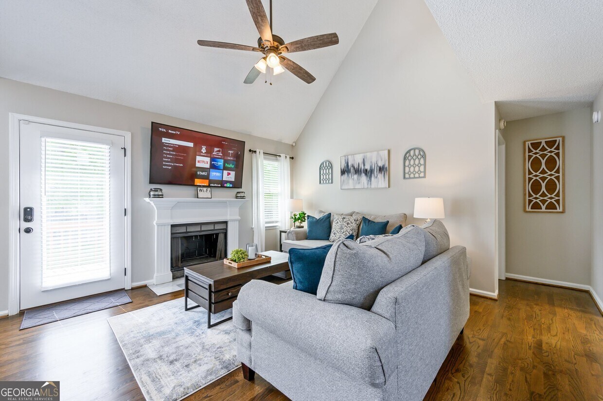 Foto principal - 13 Windfield Dr