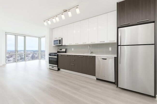 Building Photo - 1524 Sheepshead Bay Rd