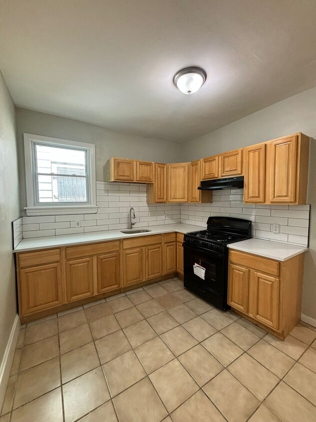 Primary Photo - 807 S 13th St