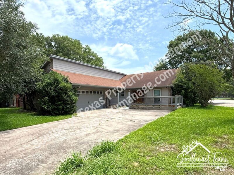 Foto principal - 6620 Forest Trail Cir