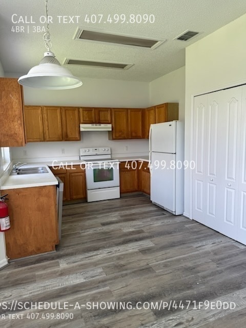 Building Photo - 13744 Huntwick Dr