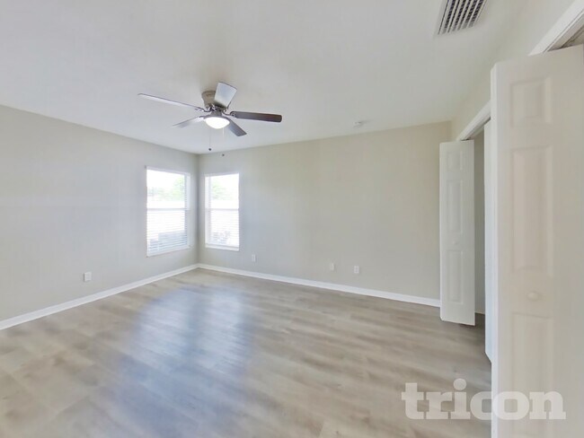 Foto del edificio - 8502 Deer Chase Dr