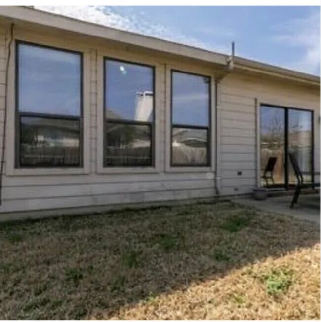 Foto del edificio - 2821 Hilcroft Ave