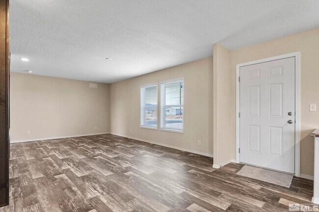 Foto del edificio - Modern Farmhouse Feel on Nearly 5 Acres - COMING MAY 2026