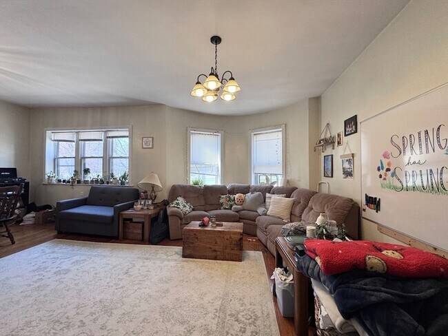 Foto del edificio - 260 Aspinwall Ave