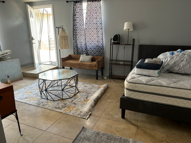 Foto del edificio - 604 W Hillsdale St