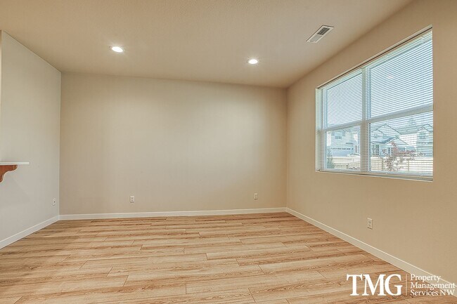 Foto del edificio - Pet Friendly New Construction 3 Bed 2.5 Ba...