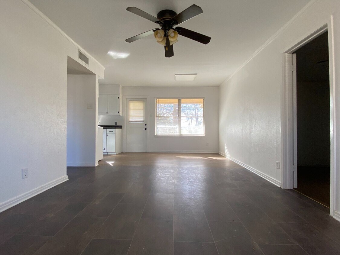 Foto principal - Single Family Home
