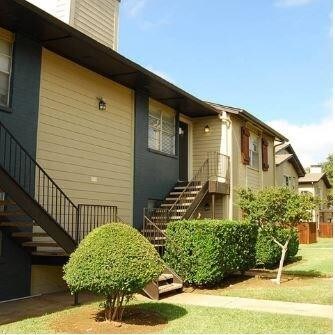 Foto del edificio - 1325 Tennis Dr