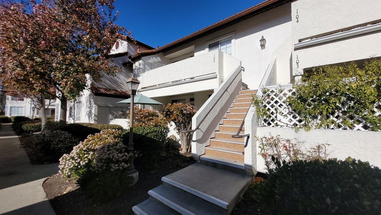 Primary Photo - Canyon Bluffs Cutie - Newly Renovated