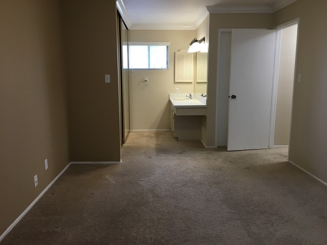 Building Photo - 3560 Jamison Way