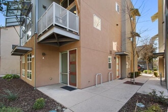 Building Photo - 2746 5th St