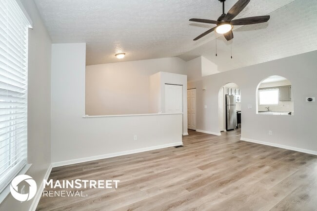 Foto del edificio - 6875 Winchester Lakes Blvd