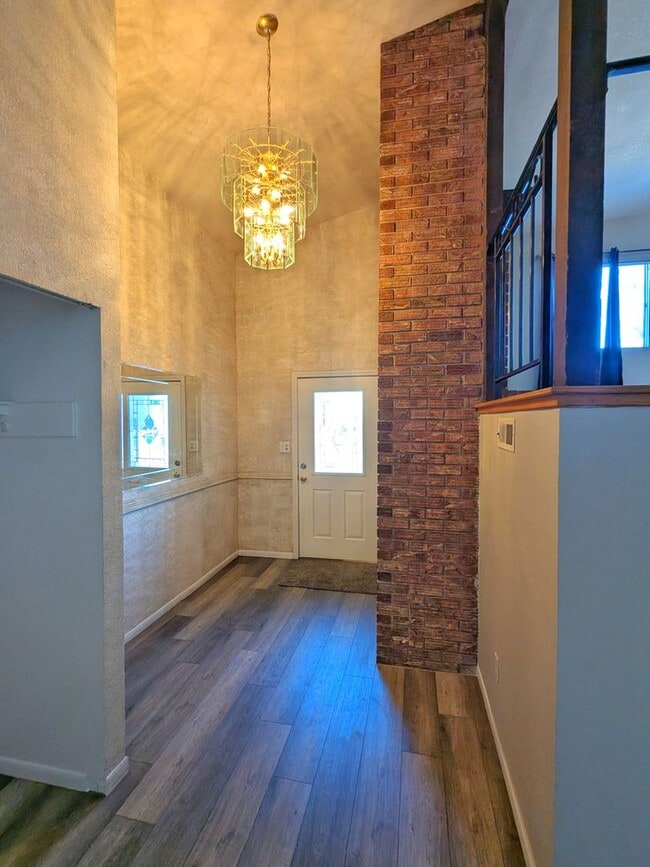 Photo - 5 Bedroom Three Bath, Great Location House