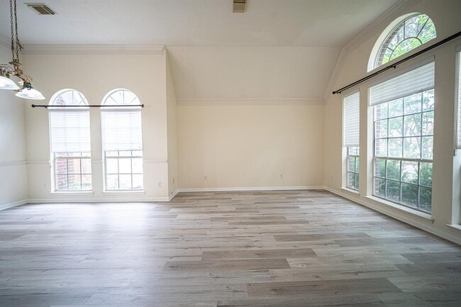 Building Photo - 4503 Oak Valley Dr