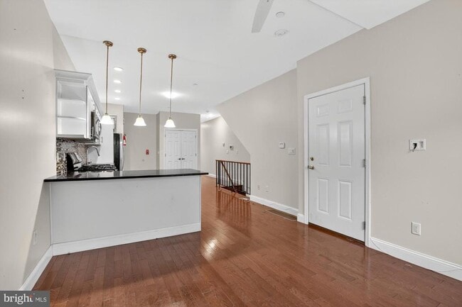 Building Photo - 1802 E Huntingdon St