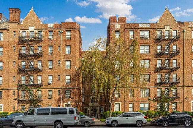 Building Photo - 681 Ocean Ave