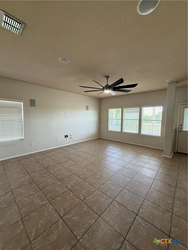 Building Photo - 1141 Kite Cor