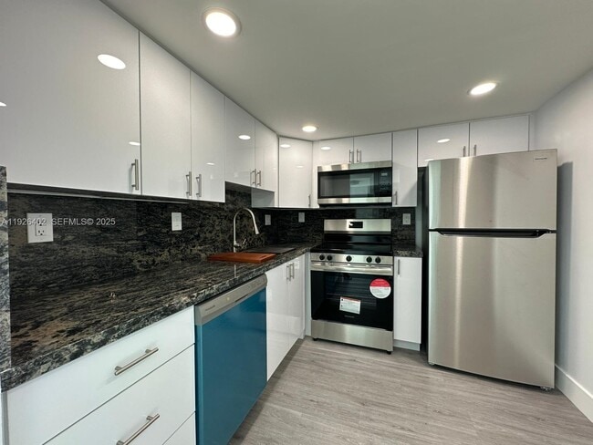 Foto del edificio - 2075 SW 122nd Ave