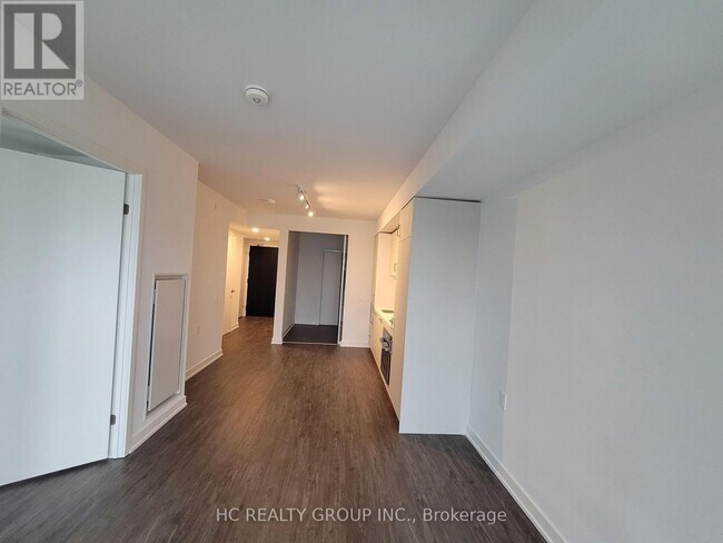 Photo du bâtiment - 88 Queen St E