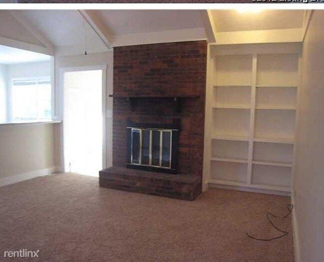 Foto del edificio - 5 br, 3 bath House - 6802 Hollow Creek Court