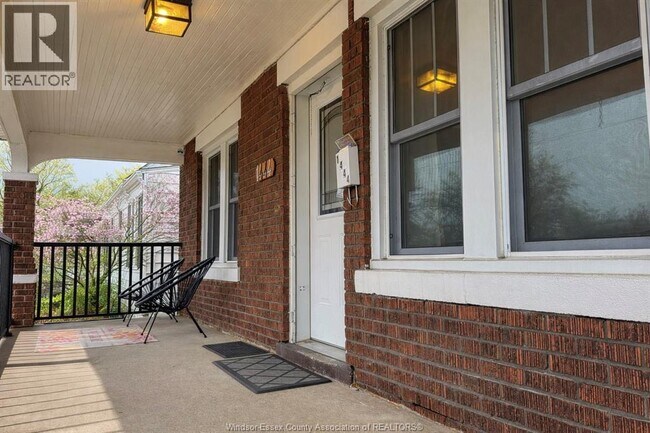 Photo du bâtiment - 1444 Bernard Rd