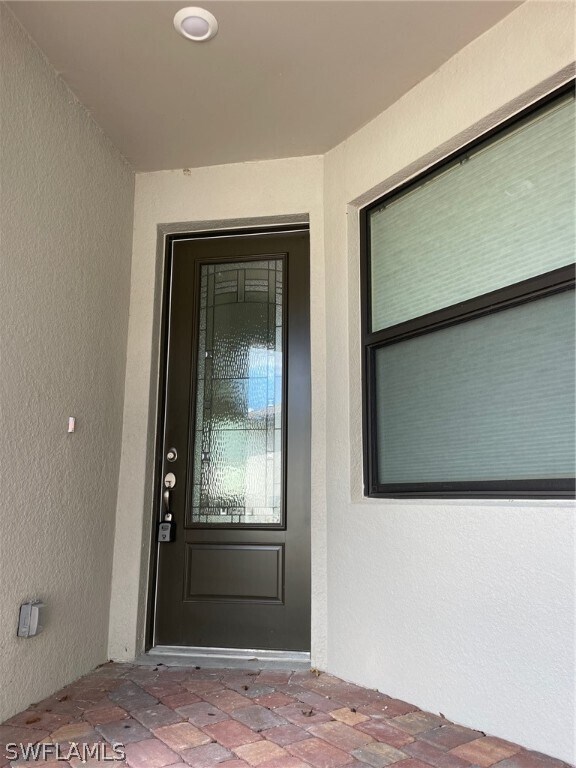 Building Photo - 5927 Mayflower Way