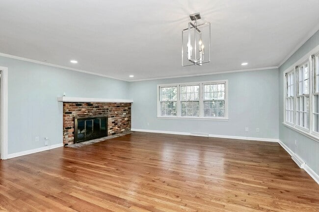 Building Photo - Beautiful Three Bedroom Home in Westerwood Subdivision!