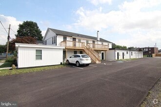 Building Photo - 32 E Blaine St