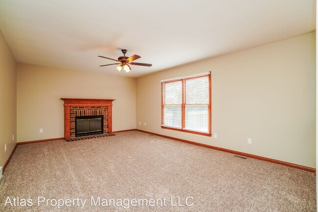 Building Photo - 4 br, 2.5 bath House - 1425 Deer Run Road