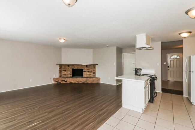 Foto del edificio - 5011 Ridge Manor Dr