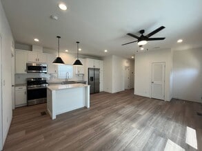 Building Photo - 3535-3537 Mount Burnham Ct