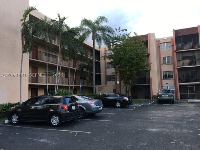 Foto del edificio - 13701 SW Kendale Lakes Cir