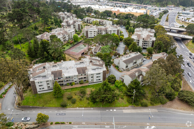 Contexto - Village Serramonte