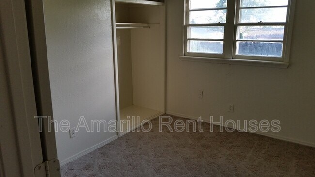Building Photo - 307 Ponderosa Ln