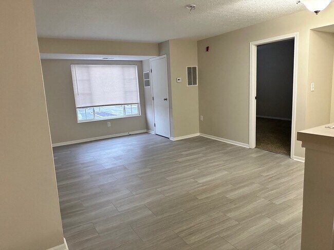 Foto del edificio - 3700 Lifestyle Boulevard, Unit 3750