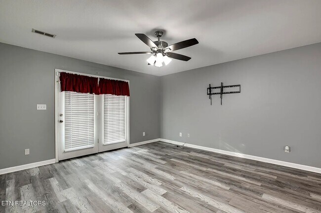 Building Photo - 1853 Tillery Square Ln