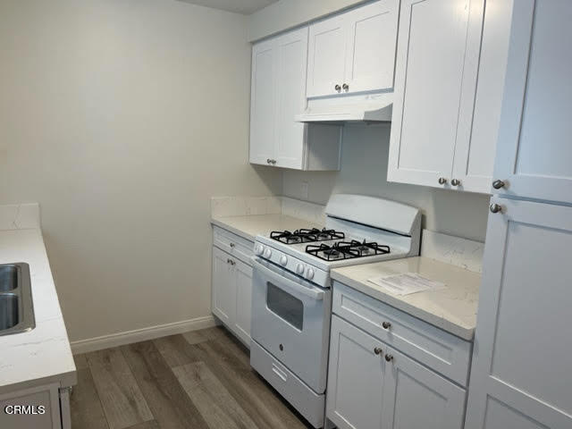 Building Photo - 335 S Steckel Dr